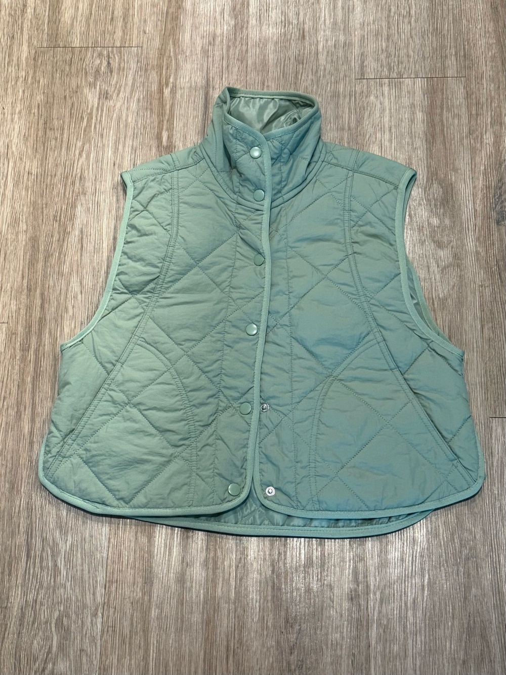 Love Tree Womens XS Sage Green Quilted Vest Ultra Light Packable Snap Puffer